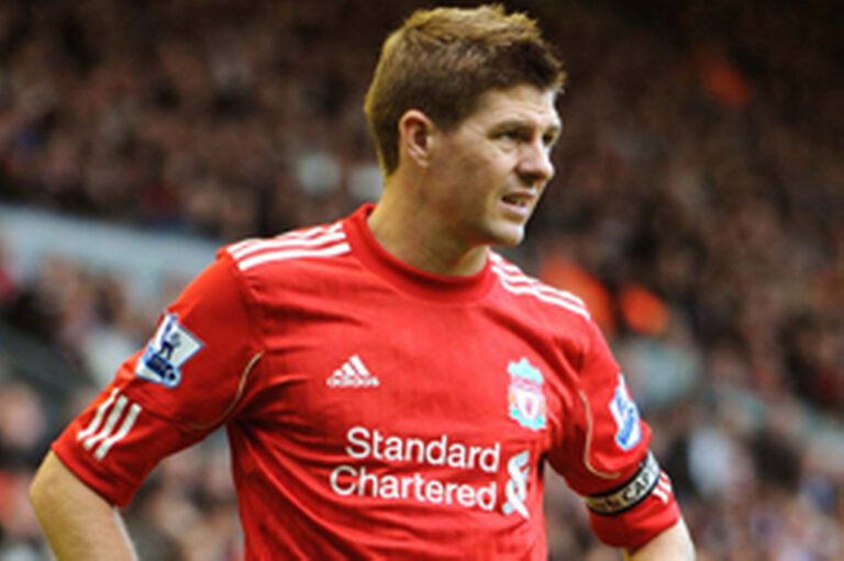 Sturridge acredita no regresso de Gerrard ao Liverpool