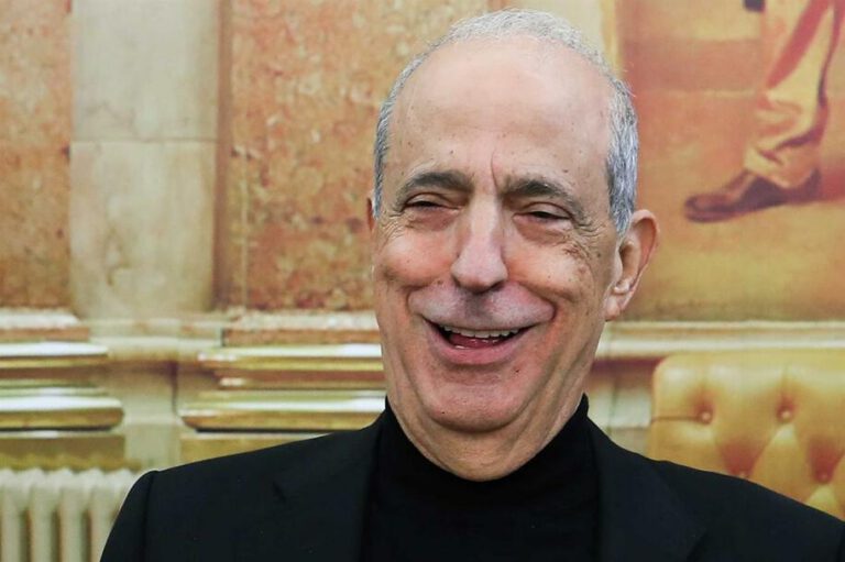 Carta aos Queridos Banqueiros